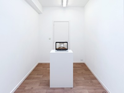 Case Study #3: Piero Manzoni, the exhibition at Damien & The Love Guru - Installation view