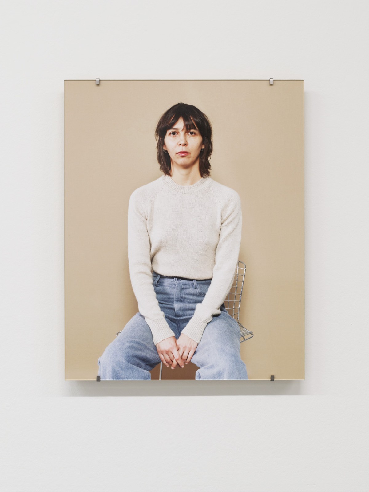 Hana Miletić, 2023 by Kristien Daem - Fine Art Inkjet Paper, 50 x 40 cm, mounted on multiplex panels with metal hooks
behind Perfect White Art Glass